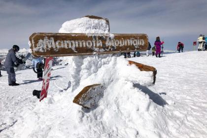 The Mammoth Lodge by Hiking Lakes Skiing and More! - image 8