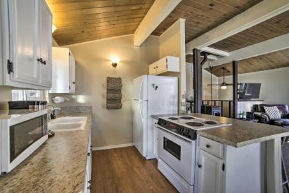 Mammoth Lakes Condo with Pool Less Than 5 Mi to Skiing! - image 11