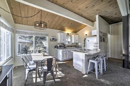 Mammoth Lakes Condo with Pool Less Than 5 Mi to Skiing! - image 7