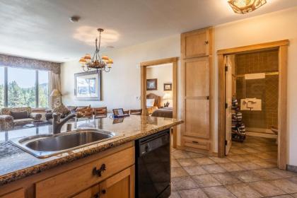 Juniper Springs Lodge #413 - Luxury Ski in Ski out! 2 Bedroom - image 2