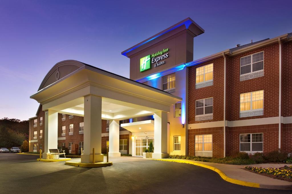 Holiday Inn Express & Suites Manassas an IHG Hotel - main image