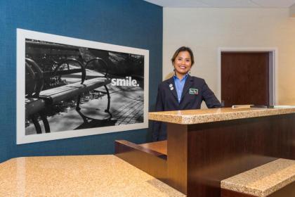 Hampton Inn Manassas - image 10