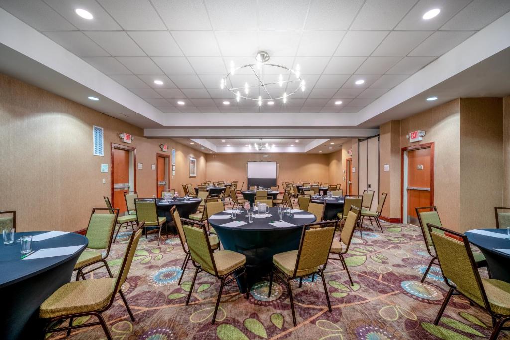 Holiday Inn Manassas - Battlefield an IHG Hotel - image 7