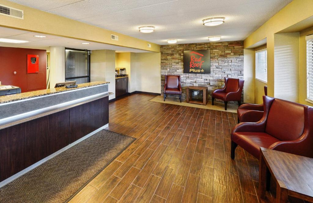 Red Roof Inn PLUS+ Washington DC - Manassas - image 4