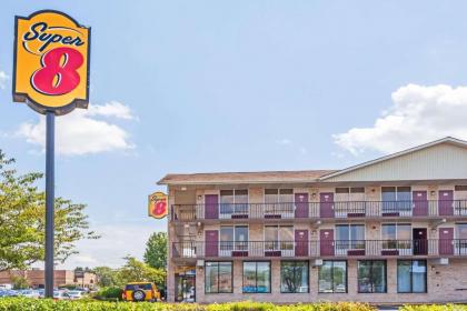 Super 8 by Wyndham manassas manassas