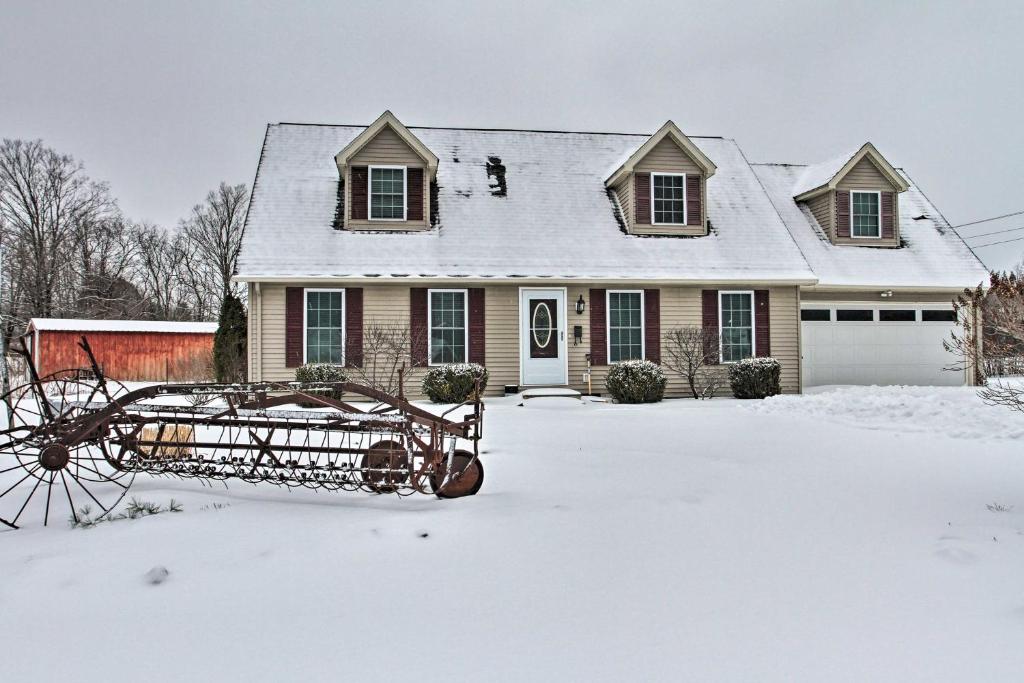 Spacious Home 8 Miles to Vermont Summer Festival! - image 2