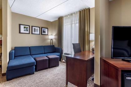 Comfort Suites Manchester - image 8