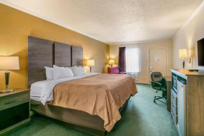 Quality Inn Manchester - image 15