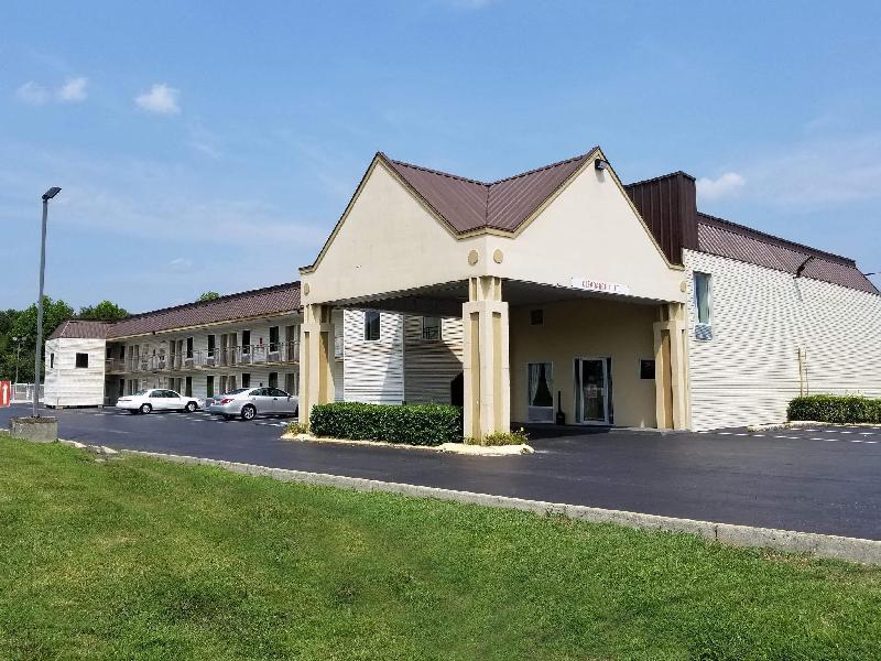 Americas Best Value Inn Manchester TN - main image