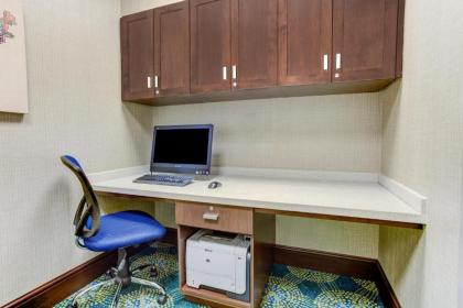 Hampton Inn & Suites Manchester TN - image 15