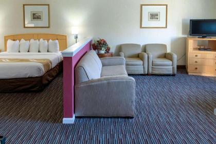 Quality Inn near Toms River Corporate Park - image 10