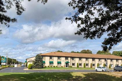 Quality Inn near Toms River Corporate Park - image 2