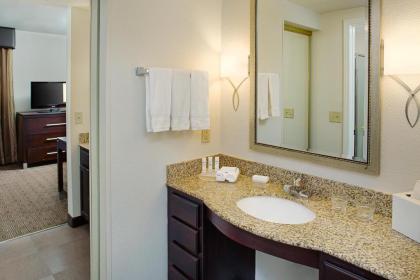 Homewood Suites by Hilton Manchester/Airport - image 2