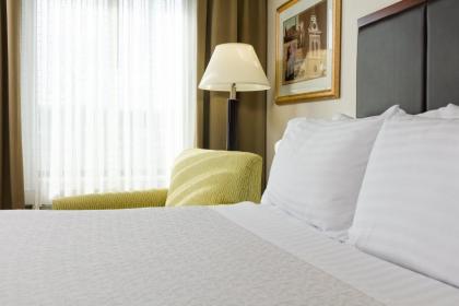 Holiday Inn Manchester Airport an IHG Hotel - image 17