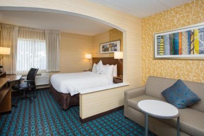 Fairfield Inn Manchester - Boston Regional Airport - image 8