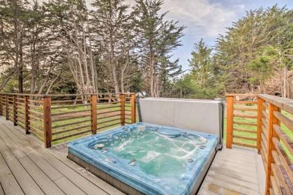 Luxe Manchester Home with Hot Tub and Partial Sea View! - image 13