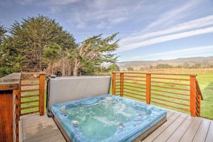 Luxe Manchester Home with Hot Tub and Partial Sea View! - image 9