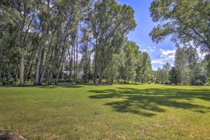 Peaceful Mancos Hideaway with Unbeatable River Views - image 9