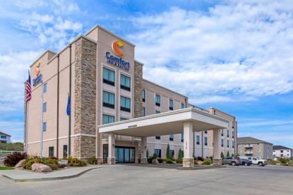 Comfort Inn & Suites Mandan - Bismarck - image 10