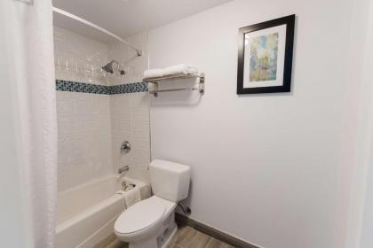 Best Western Plus Manhattan Beach Hotel - image 8