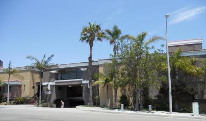 Hotel in manhattan Beach California