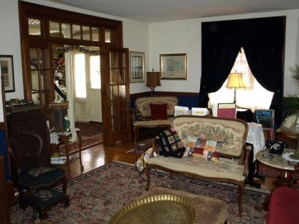 Manheim Manor Bed & Breakfast - image 10