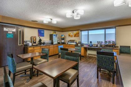 Comfort Inn - image 11