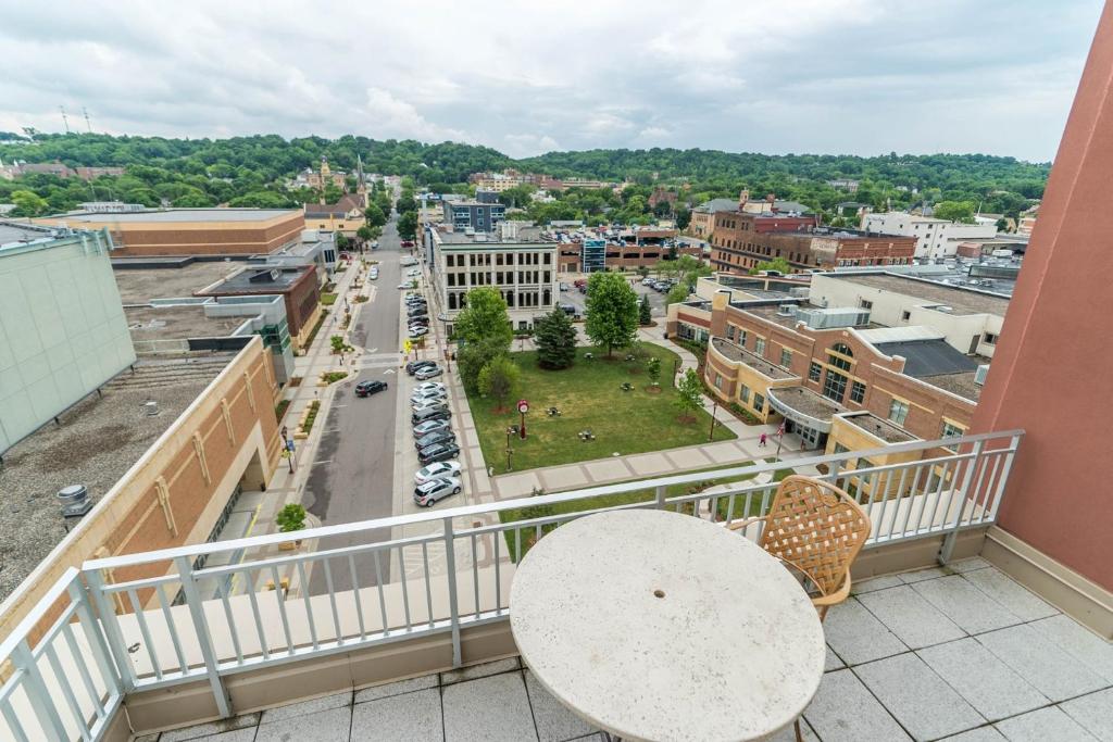 Hilton Garden Inn Mankato Downtown - image 7