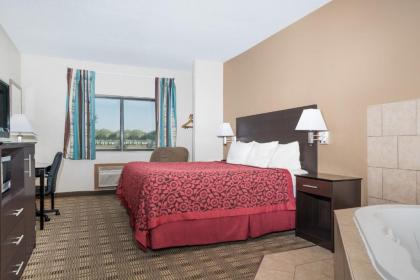 Days Inn by Wyndham Mankato - image 9