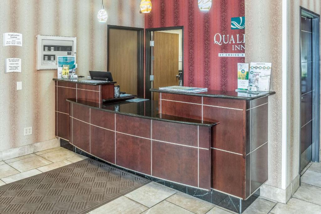 Quality Inn & Suites - image 4