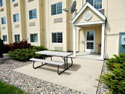 Microtel Inn & Suites By Wyndham Mankato - image 4