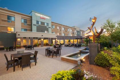 Courtyard Mankato Hotel & Event Center - image 1