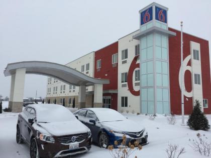 Motel 6-Mankato MN - image 14