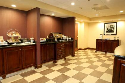 Hampton Inn Manning - image 15