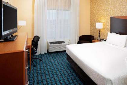 Fairfield Inn and Suites by Marriott Dallas Mansfield - image 2