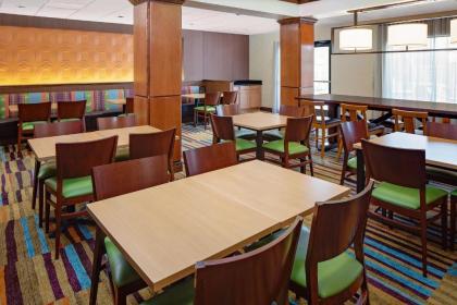 Fairfield Inn and Suites by Marriott Dallas Mansfield - image 4