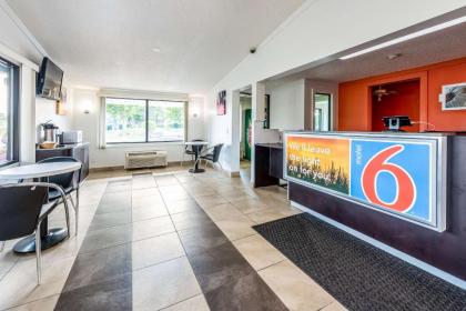 Motel 6-Mansfield OH - image 14