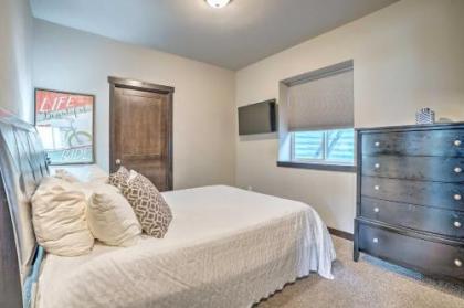 Manson Condo with Pool Access - Near Marina and Town! - image 3