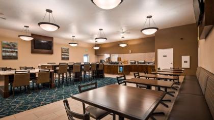 Best Western Plus Executive Inn & Suites - image 5