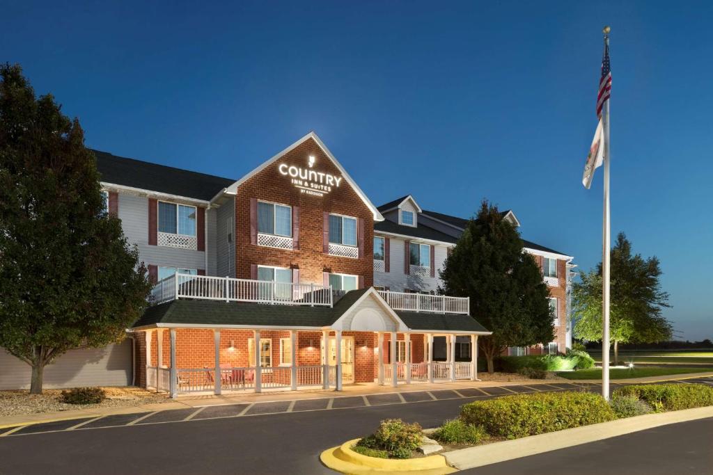 Country Inn & Suites by Radisson Manteno IL - main image