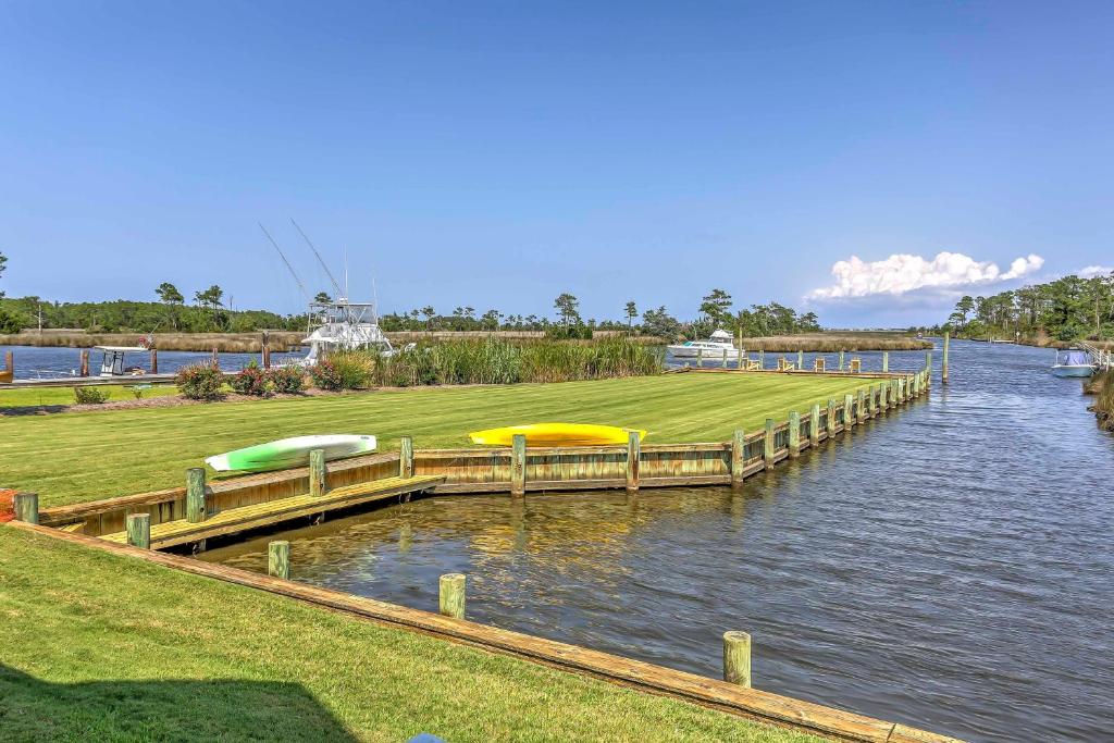 Historic Manteo House on Roanoke Sound with Dock! - image 2