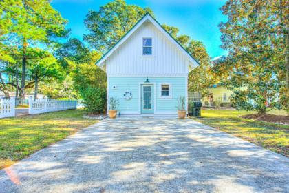 IC1   Little Lifeboat House manteo