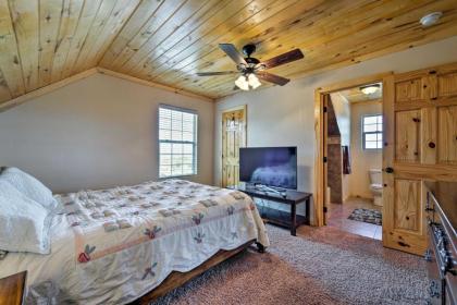 Cabin with Theater Room Less Than 1Mi to Palisade State Park! - image 12