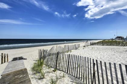 Cozy Mantoloking Home in Private Beach Association