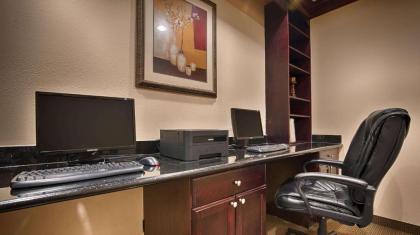 Best Western Plus Manvel Inn & Suites - image 7