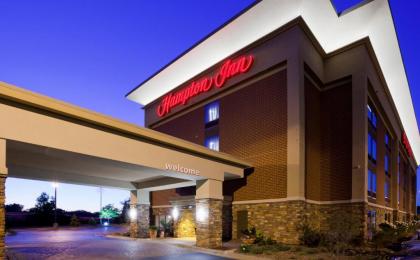 Hampton Inn Minneapolis Northwest Maple Grove - image 8