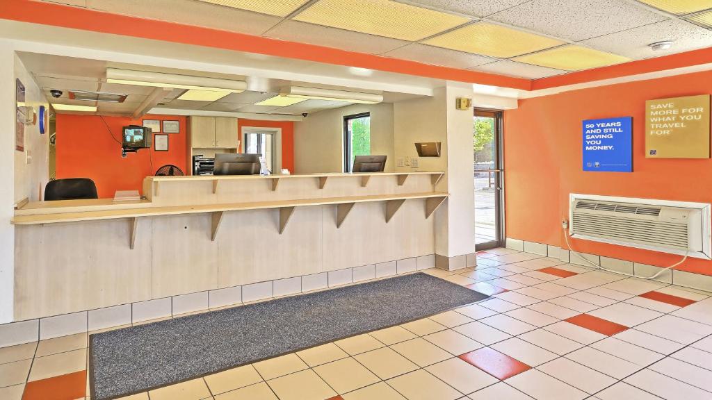 Motel 6-Maple Shade Township NJ - Philadelphia - Mt Laurel - image 5