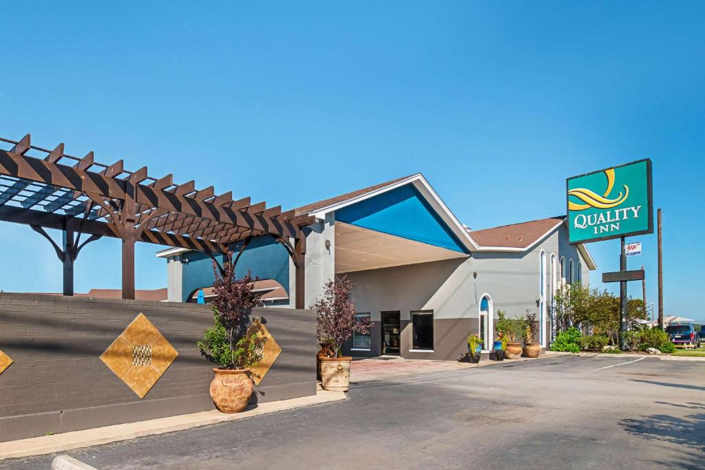 Quality Inn Marble Falls - main image