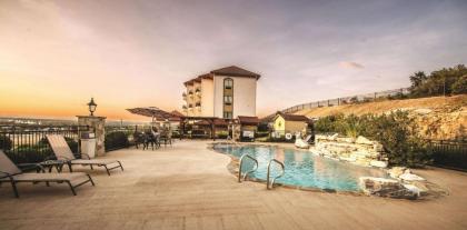 La Quinta by Wyndham Marble Falls - image 4