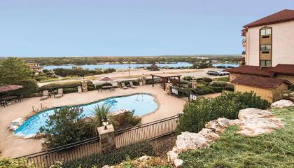 La Quinta by Wyndham Marble Falls - image 9